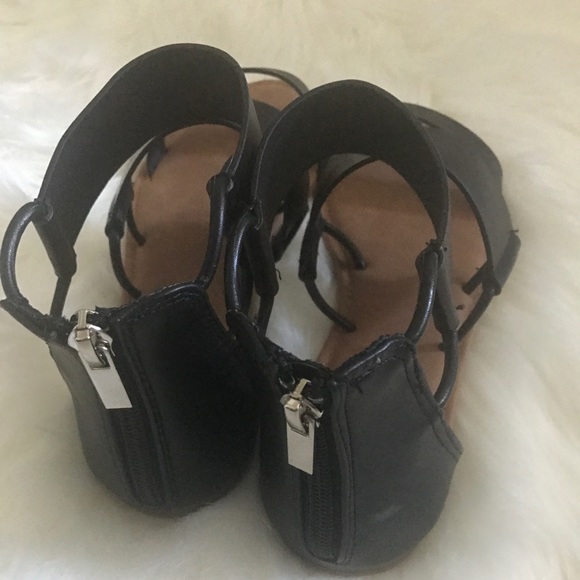 Strappy Sandal - Picture 7 of 8